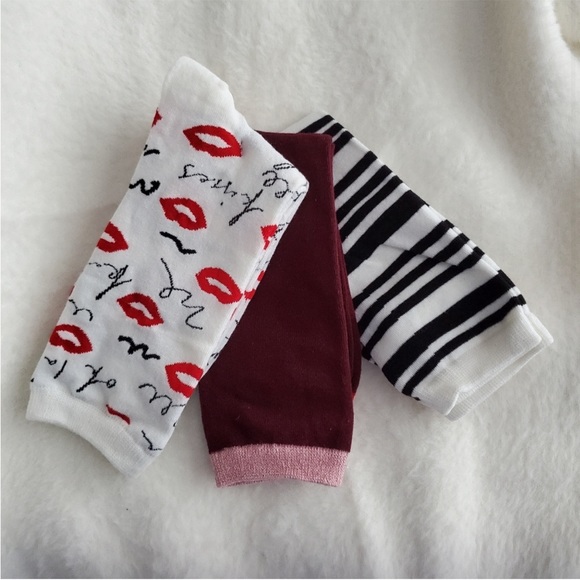 NWT Kate Spade Valentines Day 3 pack socks - Picture 3 of 4